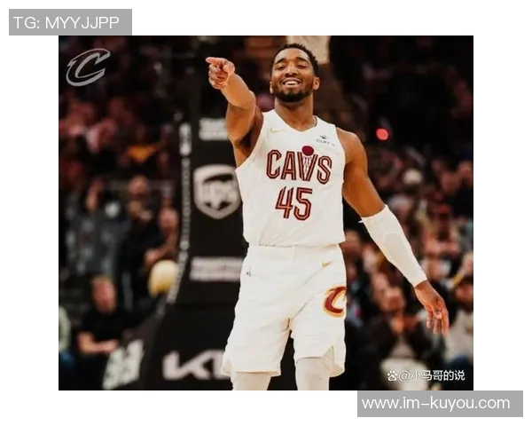 米切尔遭遇包夹表现起伏13投仅4中却收获准三双与6次失误 米切尔遭遇包夹表现起伏13投仅4中却收获准三双与6次失误