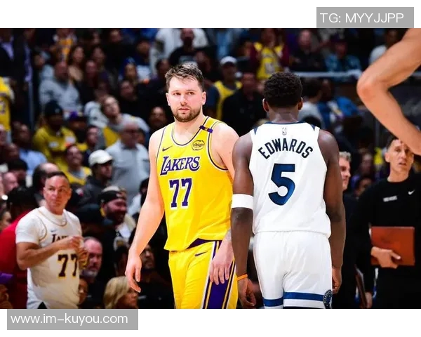 森林狼对阵开拓者爱德华兹因病出战成疑场均296分52板表现引关注 森林狼对阵开拓者爱德华兹因病出战成疑场均296分52板表现引关注