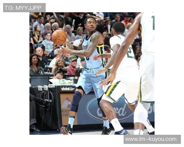 马威半场表现惊艳仅9分钟砍下10分并抢下7个前场篮板